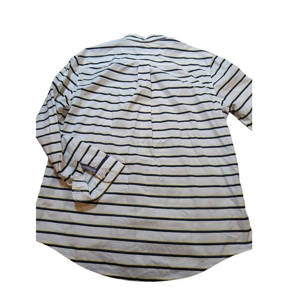 Vintage Tommy Hilfiger stripe button dowin excellent condition. Size extra large - Picture 2 of 6